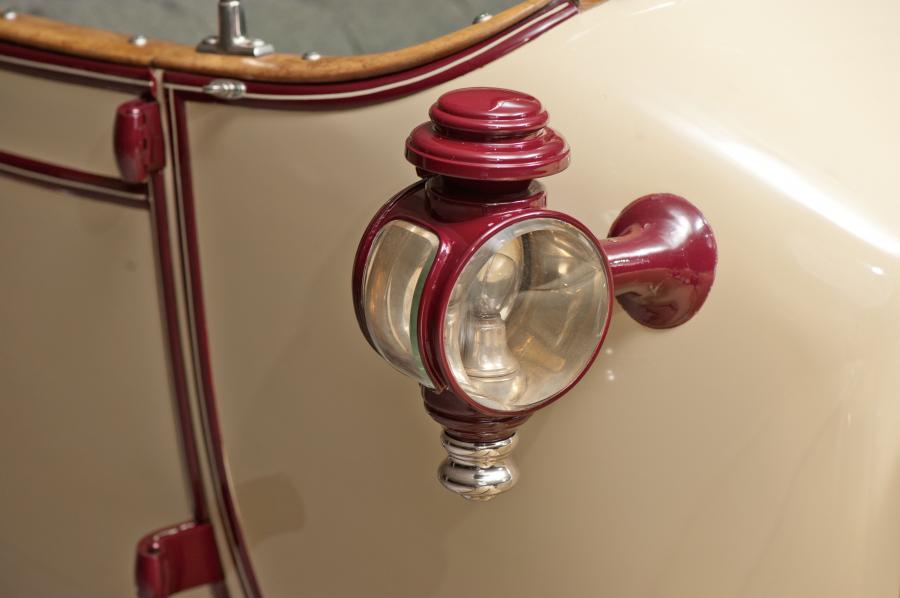  Detroit Electric Model 46 Cape Top Roadster 1914 года  (фото 16 из 26)
